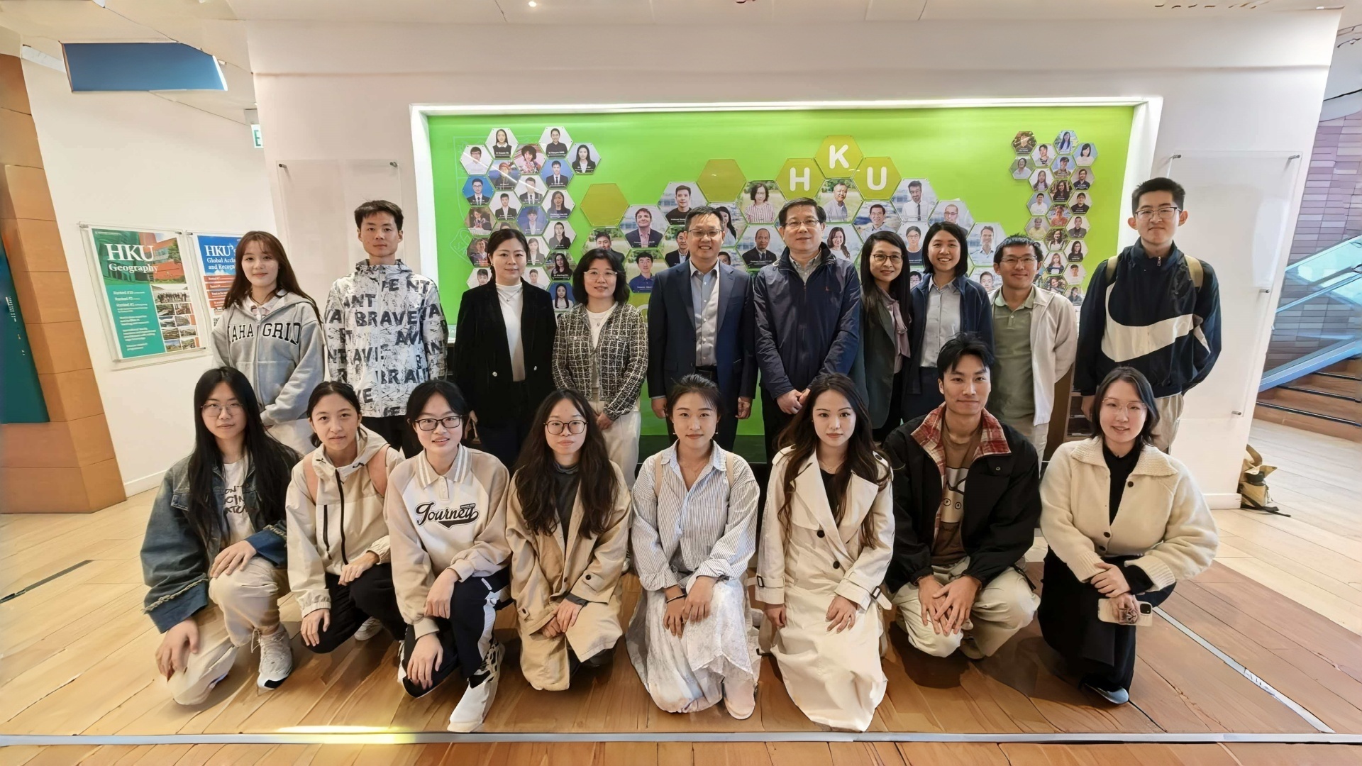 深化合作，共育英才——公司师生赴香港实习与学术研讨